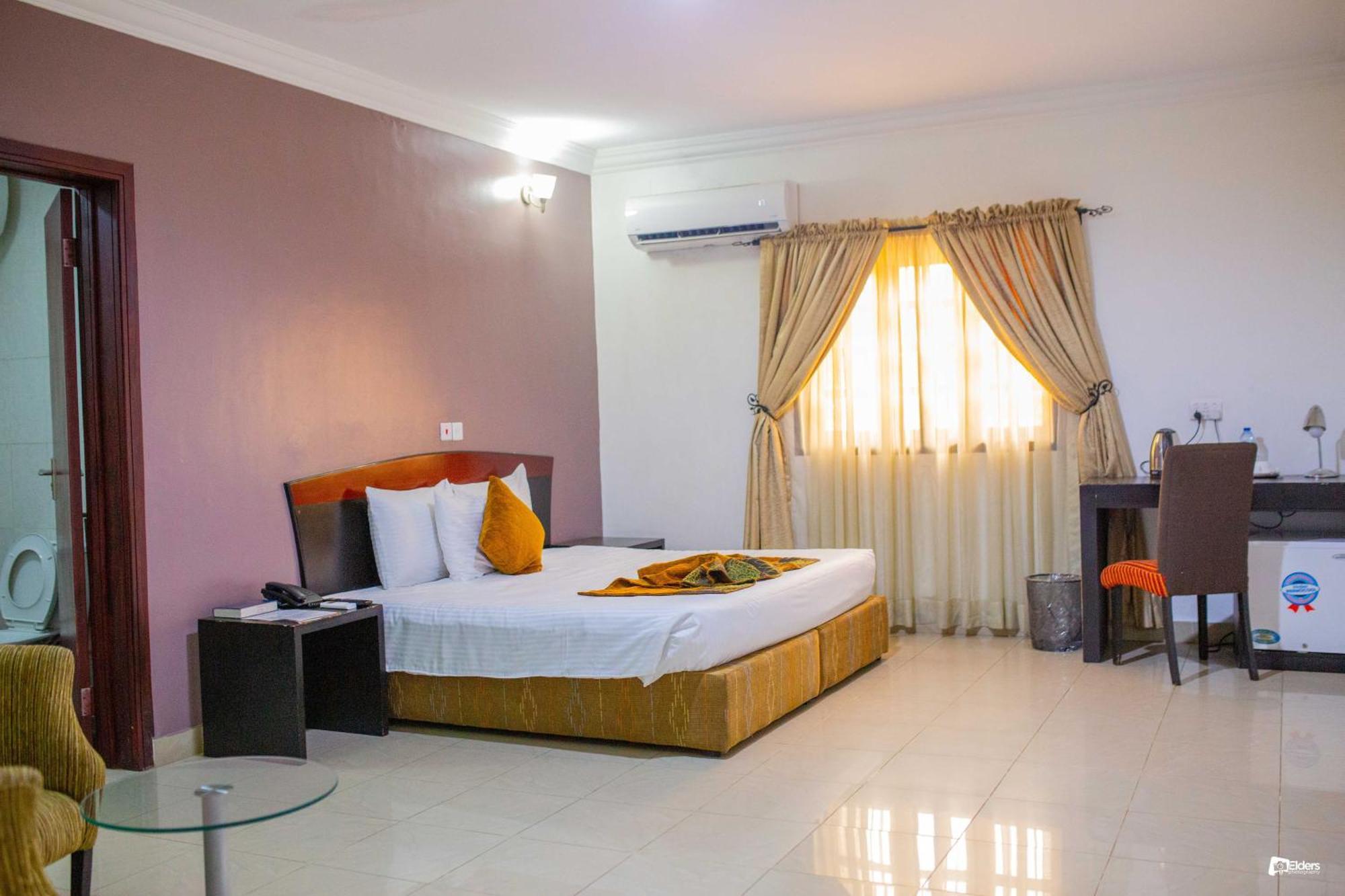 Suru Express Hotel Gra Lagos Kültér fotó